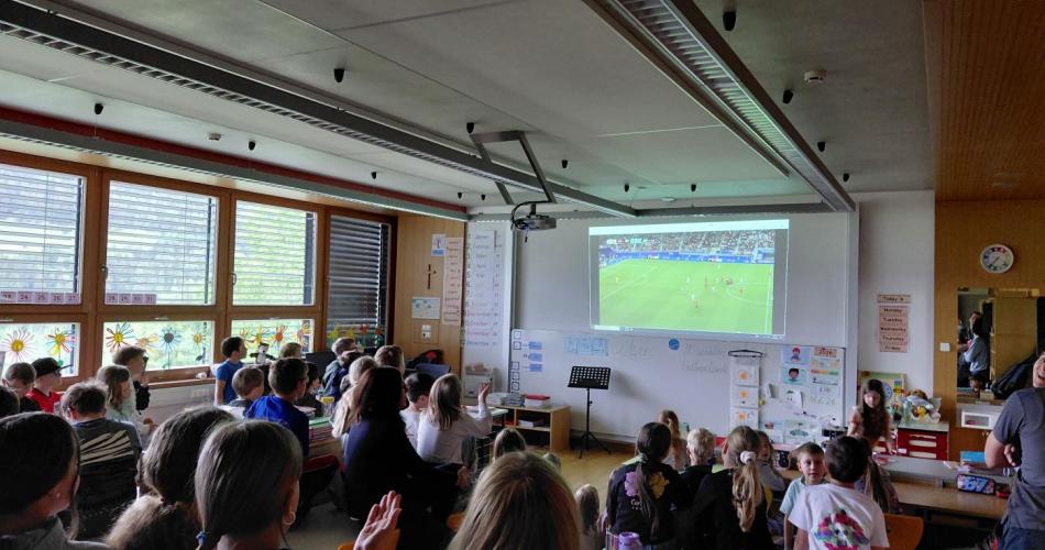 Fußballfans VS Fiss